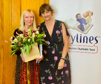 Margaret Mahy medal winner Mandy Hager with Bridget Mahy_IMG_3702 -804